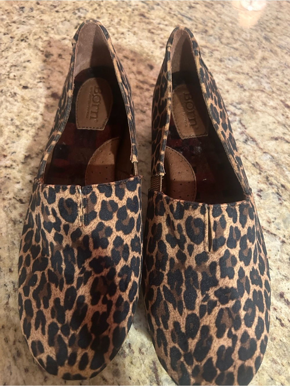 BORN SUREE leopard print slip on flats. Womens size 11. Comfort!! New??